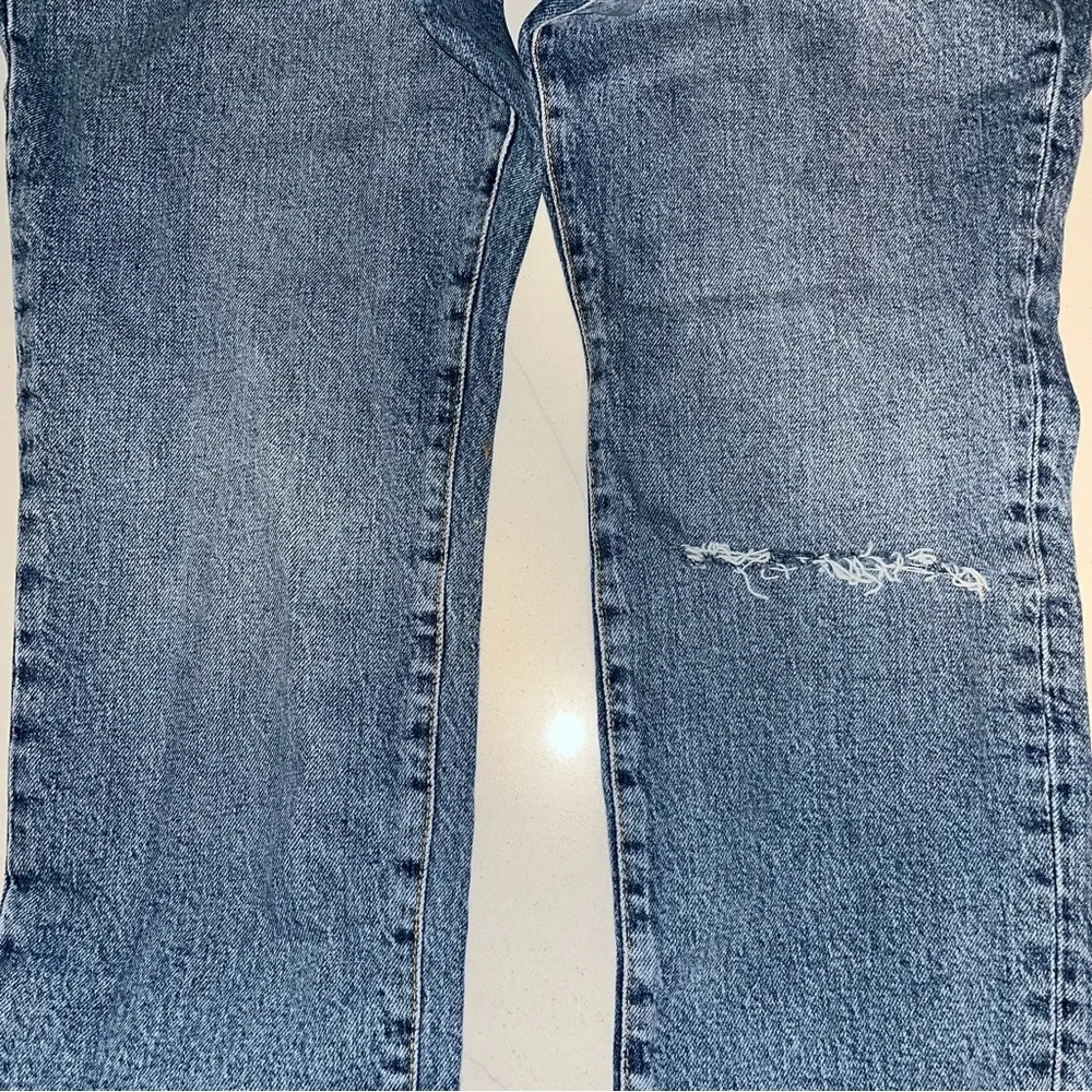 We The Free Women’s Straight Jeans Medium Wash Distressed 30